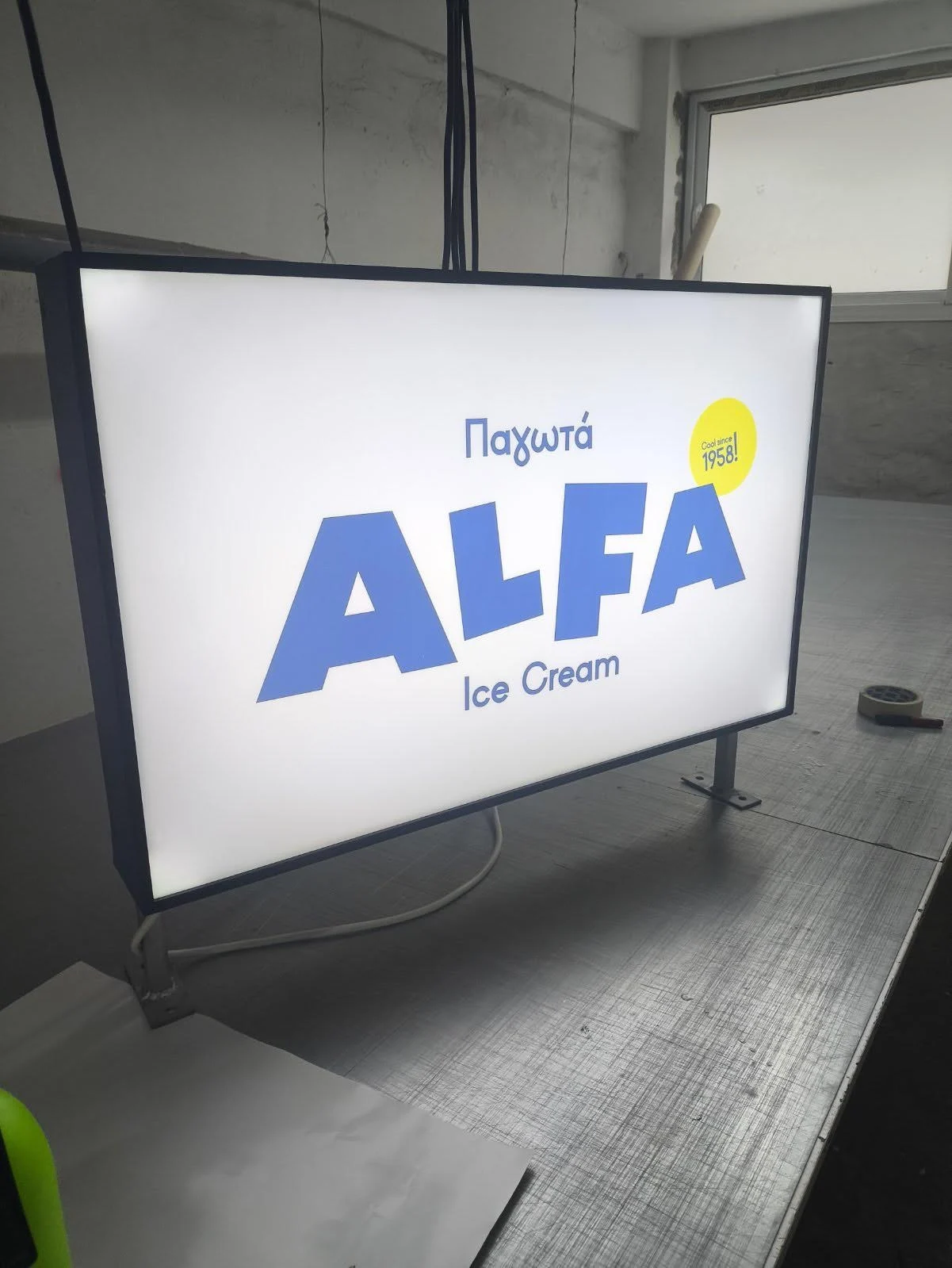 ALFA · Φωτεινό πλαίσιο